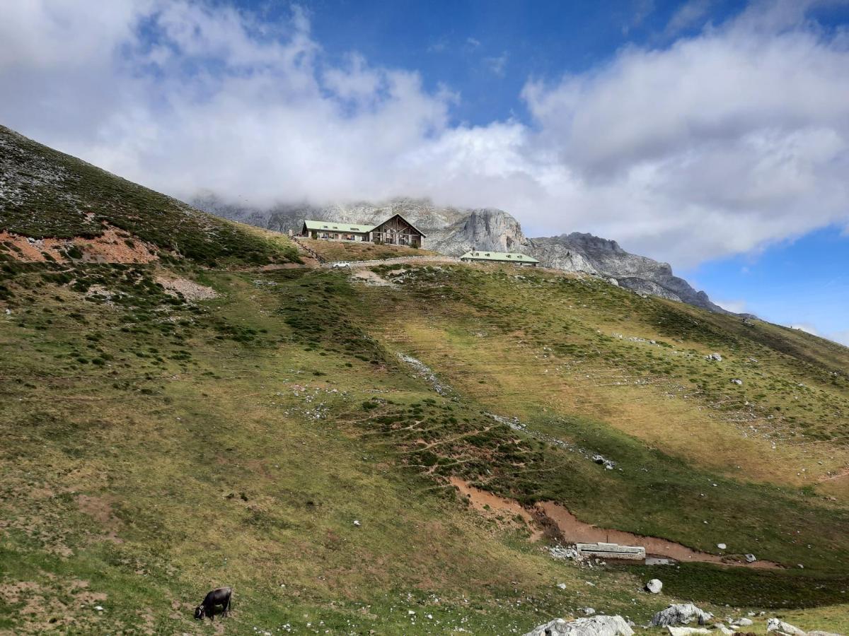 Hosteria Picos De Europa Potes Bagian luar foto