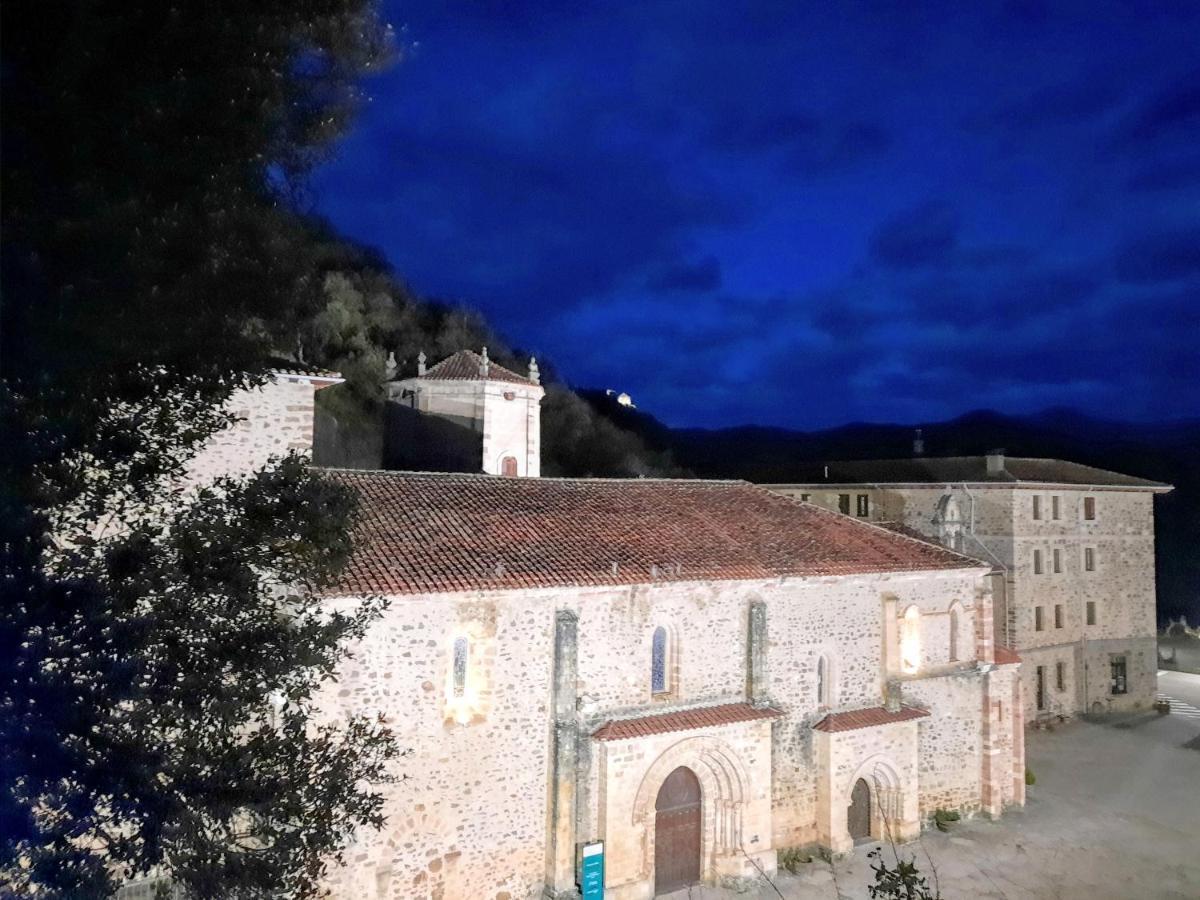 Hosteria Picos De Europa Potes Bagian luar foto