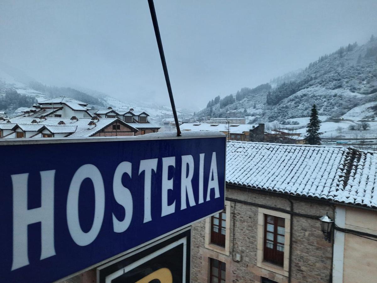 Hosteria Picos De Europa Potes Bagian luar foto