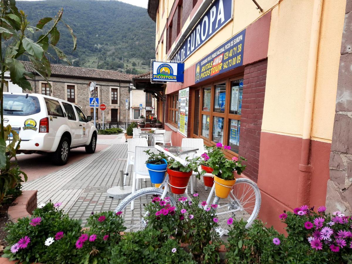 Hosteria Picos De Europa Potes Bagian luar foto