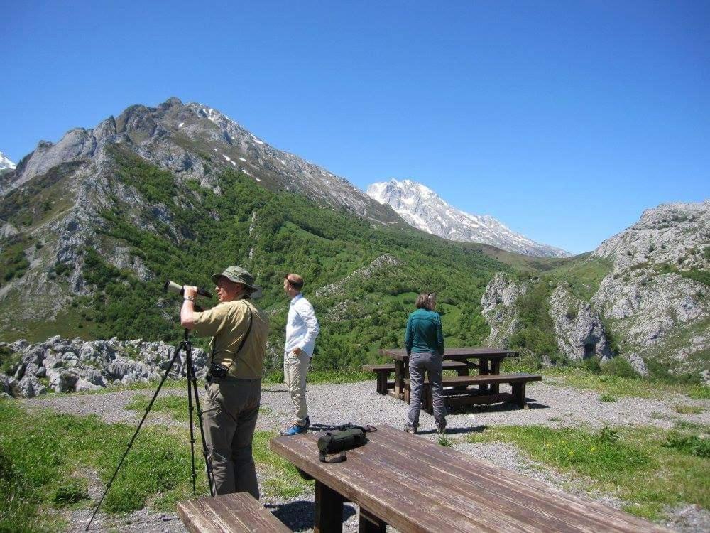 Hosteria Picos De Europa Potes Bagian luar foto