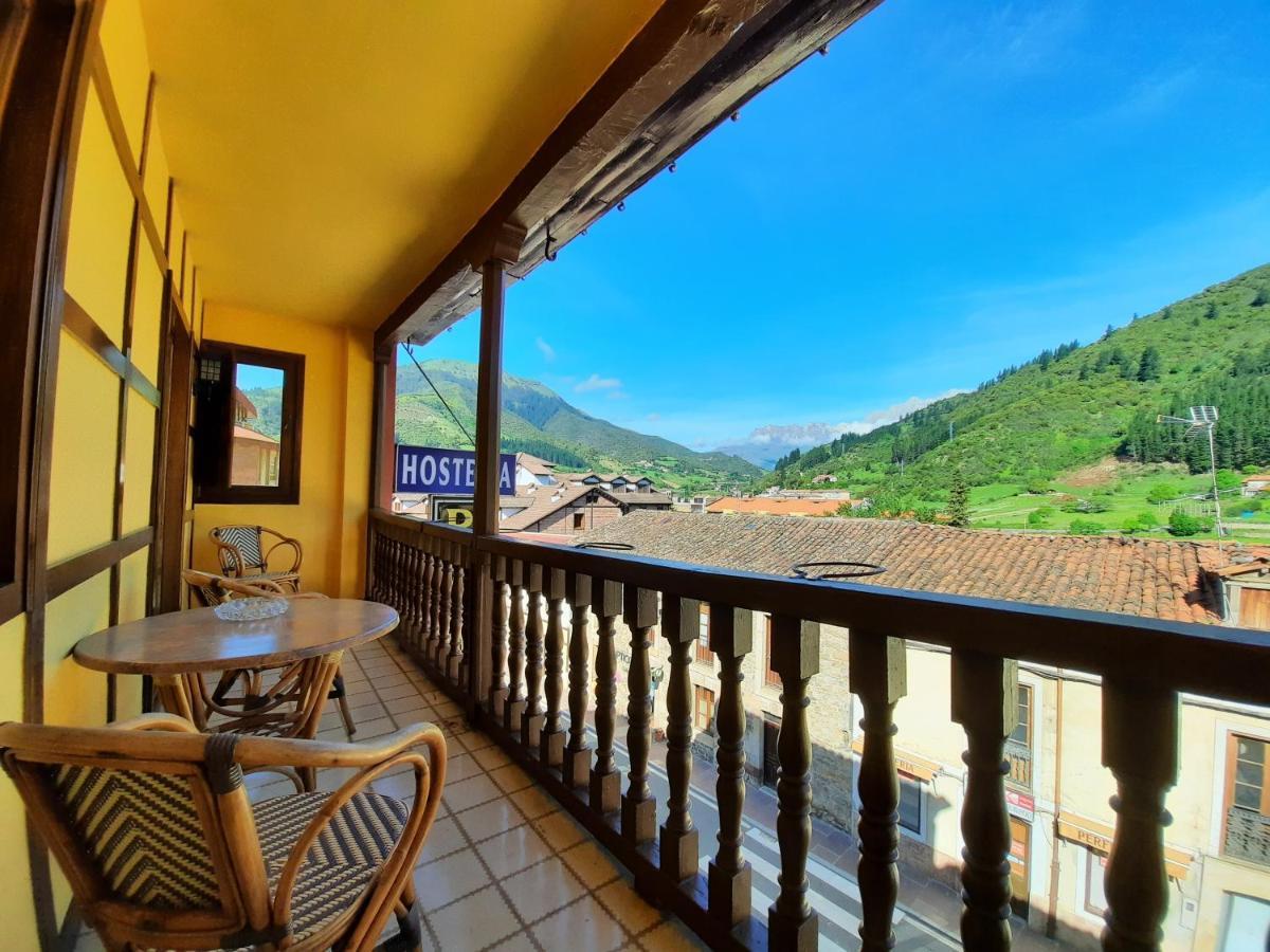 Hosteria Picos De Europa Potes Bagian luar foto